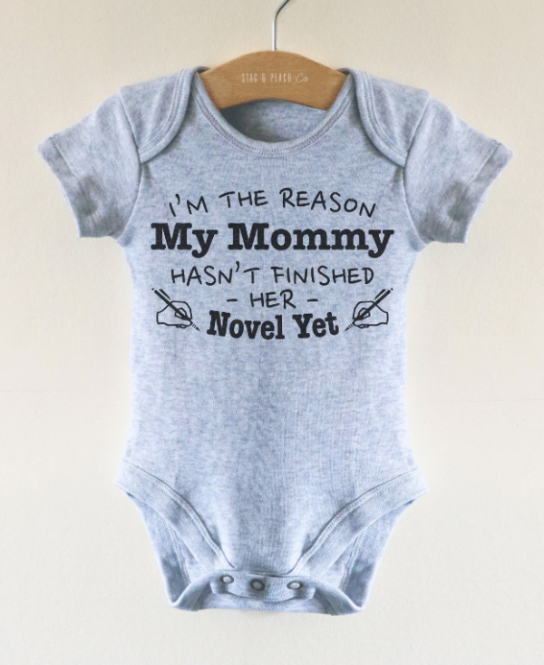 Baju bayi dengan tulisan lucu dan menggemaskan